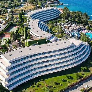 Rezort The Grand Blue Sky International